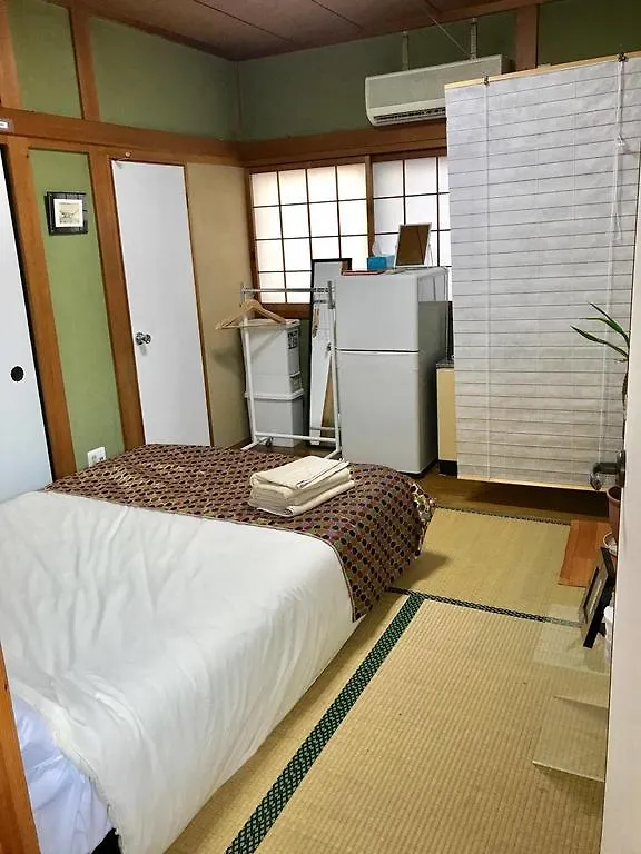 Osaka Apartment With 3 Bedrooms 0*,